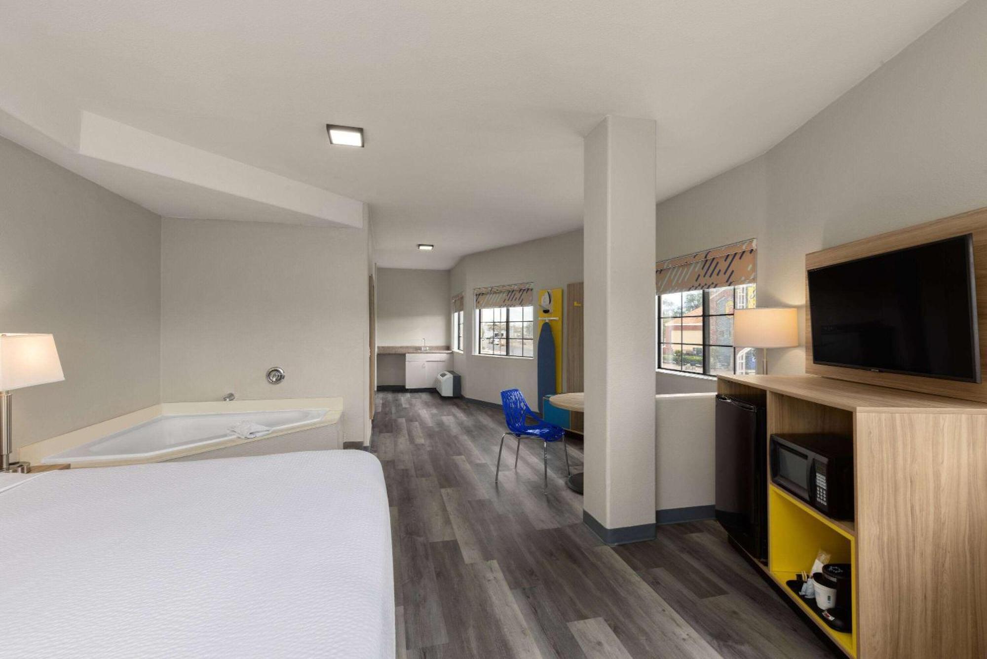 Days Inn & Suites By Wyndham Tucson/Marana Kültér fotó