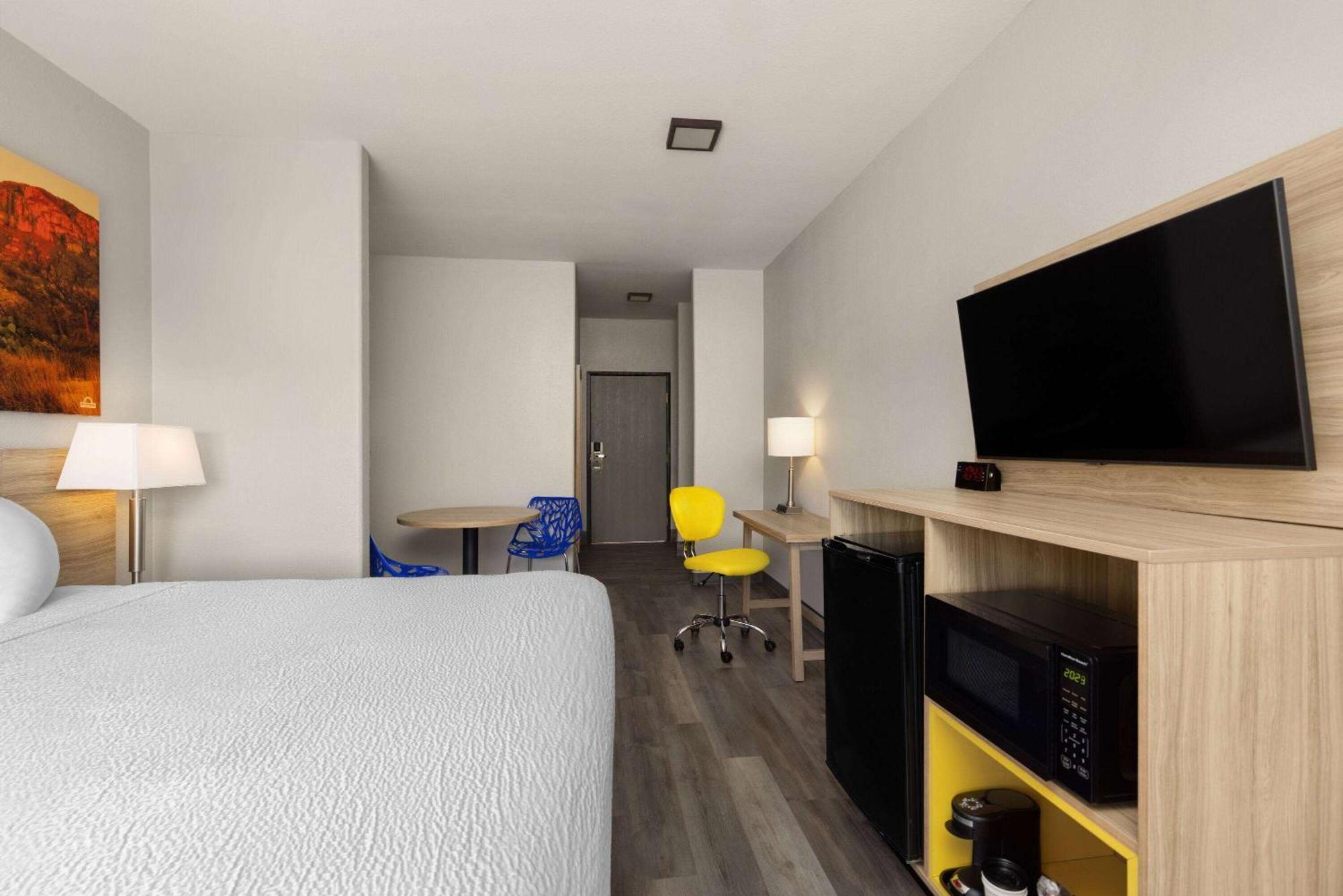 Days Inn & Suites By Wyndham Tucson/Marana Kültér fotó
